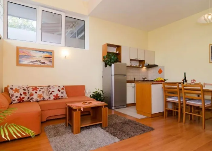 Family Apartment Maris *